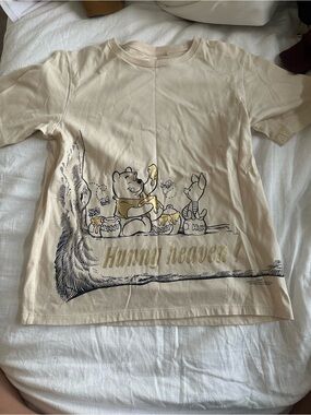 Disney Cream Winnie the Pooh 'Hunny Heaven' Graphic Tee